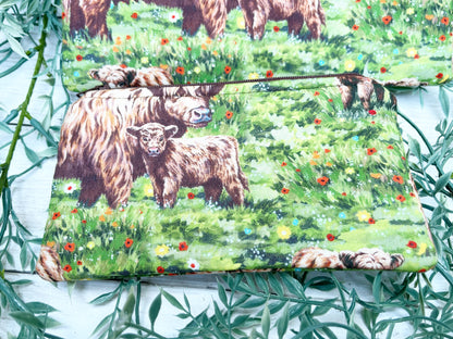 Highland Cow Zipper pouches