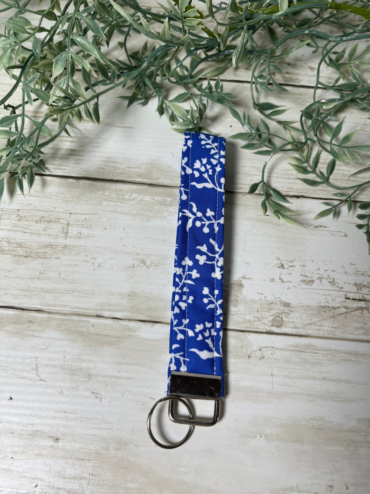 Blue and White Floral Key Fob Wristlet – Handmade Fabric Keychain, 1 Inch x 7 Inch Cotton Wristlet, Blue Pattern Key Holder for Her, Gift Idea