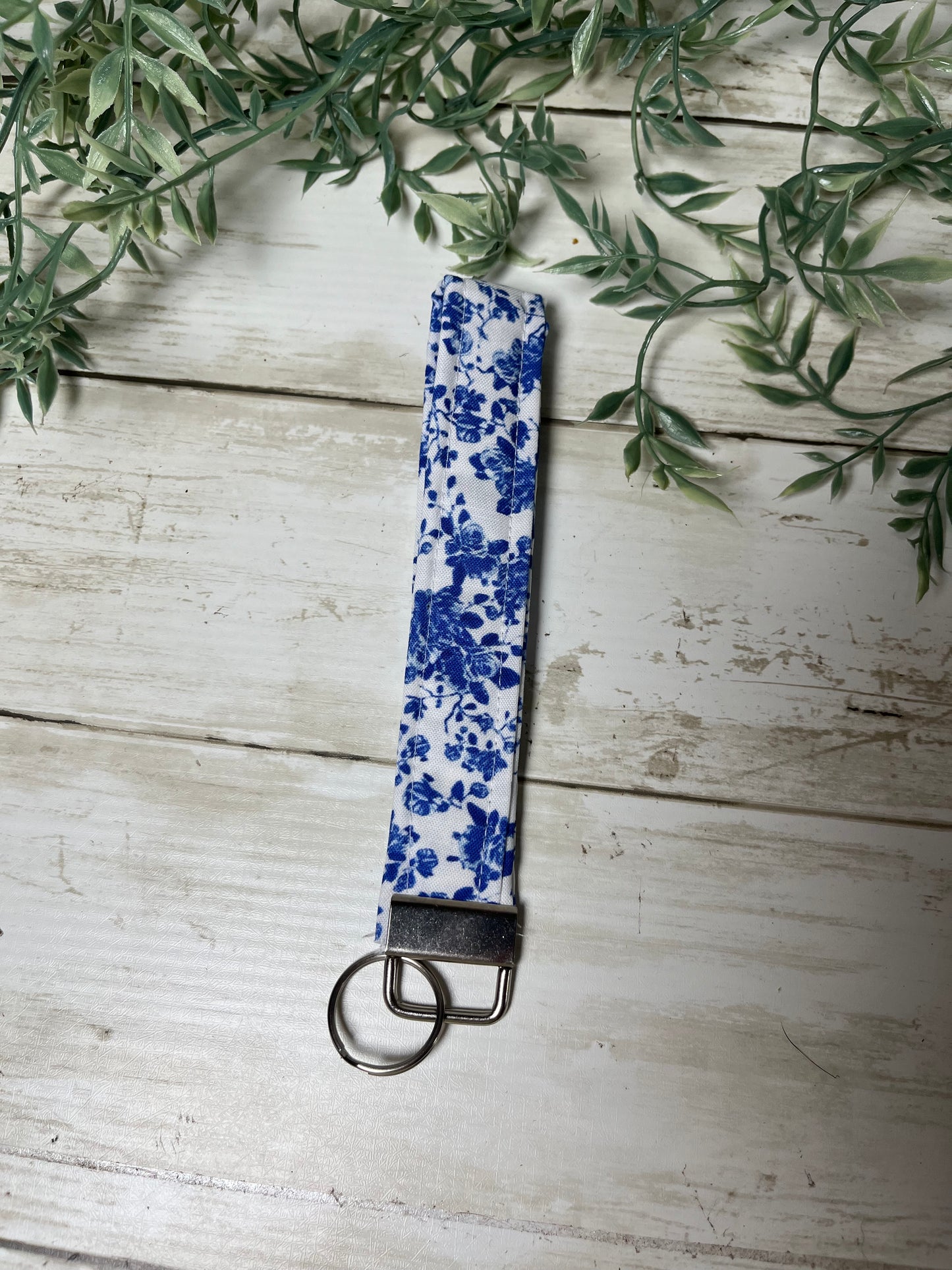 Blue and White Floral Key Fob Wristlet – Handmade Fabric Keychain, 1 Inch x 7 Inch Cotton Wristlet, Blue Pattern Key Holder for Her, Gift Idea