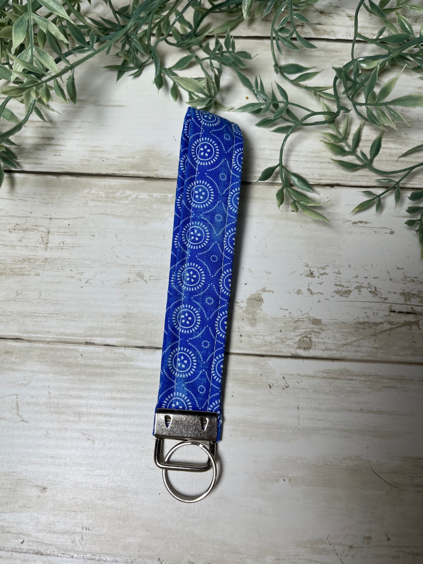 Blue and White Floral Key Fob Wristlet – Handmade Fabric Keychain, 1 Inch x 7 Inch Cotton Wristlet, Blue Pattern Key Holder for Her, Gift Idea