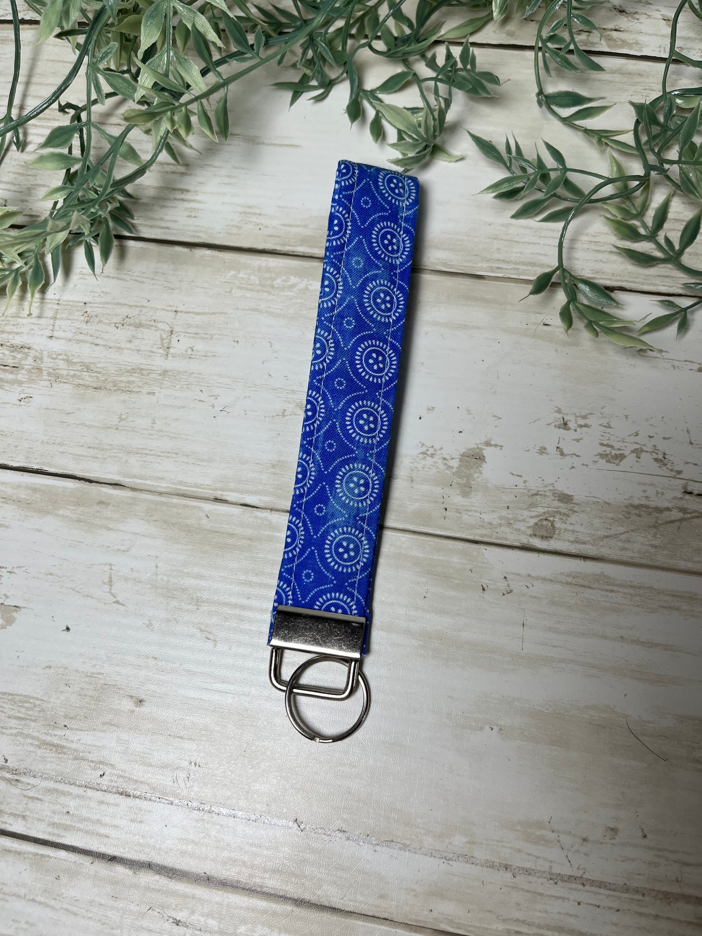 Blue and White Floral Key Fob Wristlet – Handmade Fabric Keychain, 1 Inch x 7 Inch Cotton Wristlet, Blue Pattern Key Holder for Her, Gift Idea