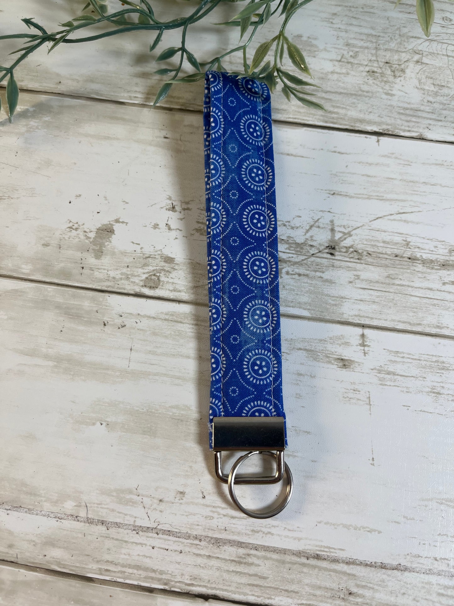 Blue and White Floral Key Fob Wristlet – Handmade Fabric Keychain, 1 Inch x 7 Inch Cotton Wristlet, Blue Pattern Key Holder for Her, Gift Idea